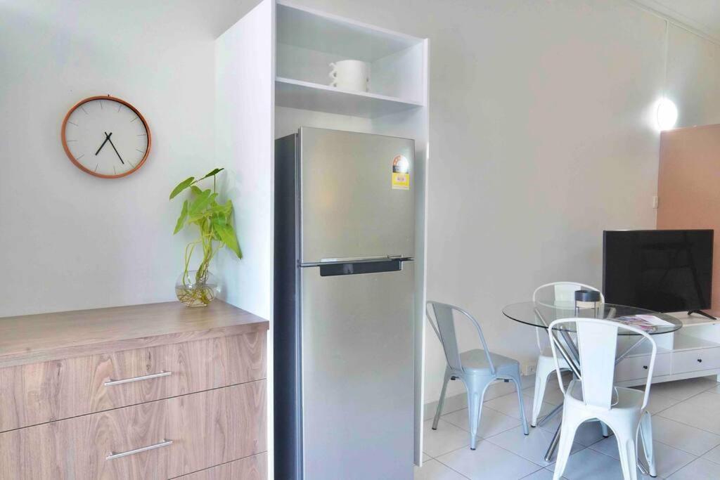 Lovely One Bed Room Apartment Right In The City Darwin Kültér fotó